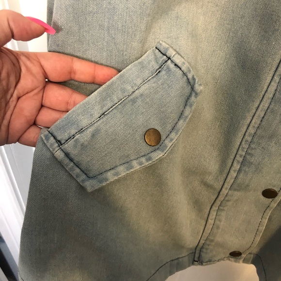 💟 3/$20 Denim Jacket - Picture 3 of 8